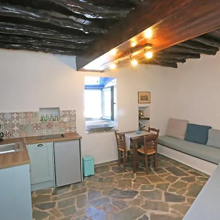 Le Petit Chateau