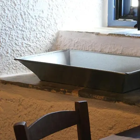 Le Petit Chateau Ano Syros