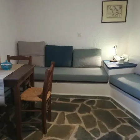 Le Petit Chateau Ferienhaus Ano Syros