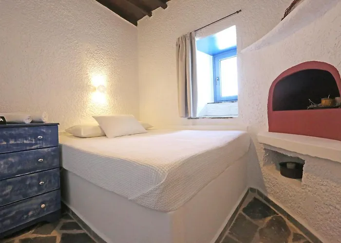 Holiday home Le Petit Chateau Ano Syros