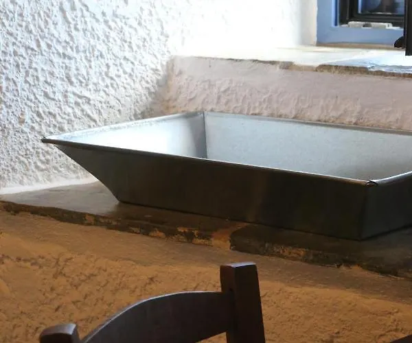 Le Petit Chateau Ano Syros