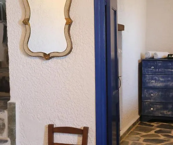 Holiday home Le Petit Chateau Ano Syros