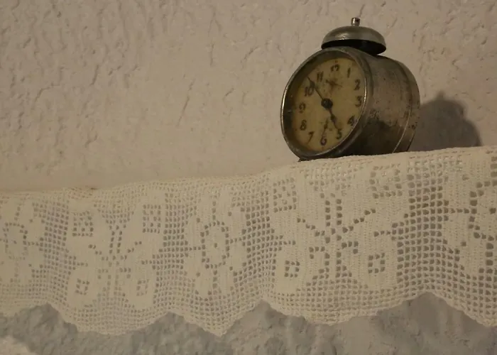 Le Petit Chateau Ano Syros