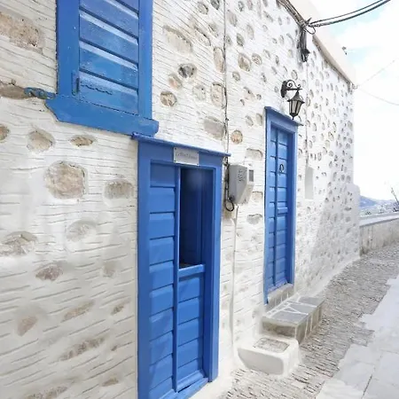 Le Petit Chateau Holiday home